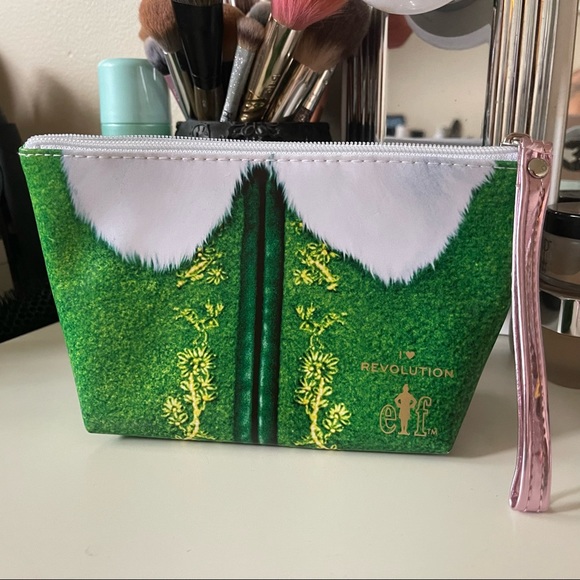 I Heart Revolution x Elf Makeup Bag Revolution Beauty Makeup Revolution - Picture 1 of 6